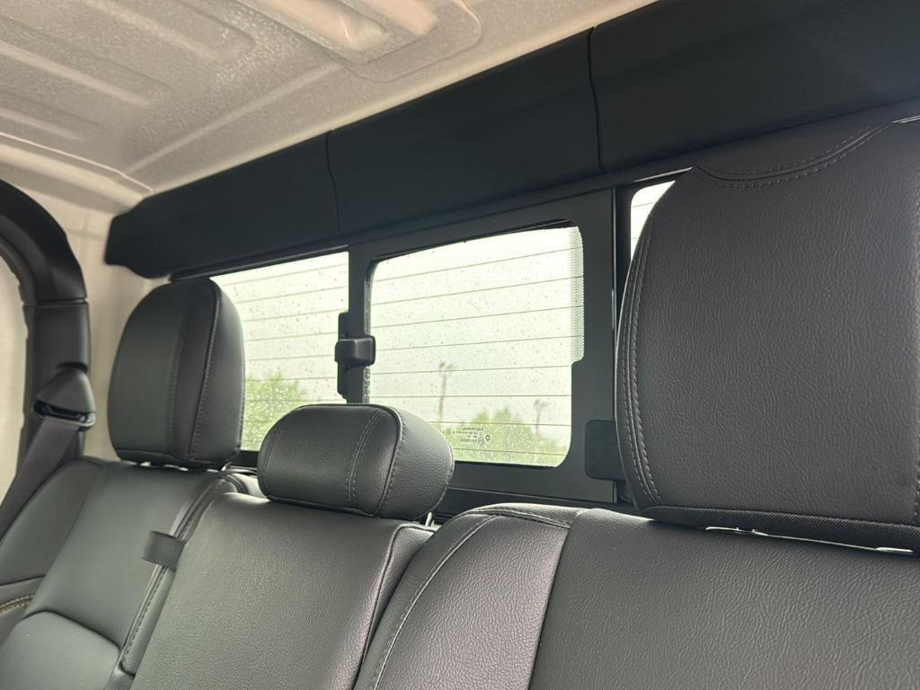 new 2025 Jeep Gladiator car, priced at $46,795