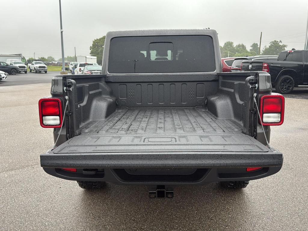 new 2025 Jeep Gladiator car, priced at $46,795