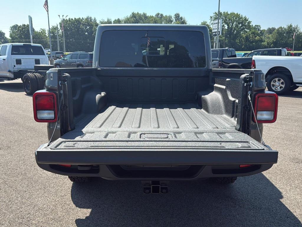 new 2025 Jeep Gladiator car, priced at $46,795