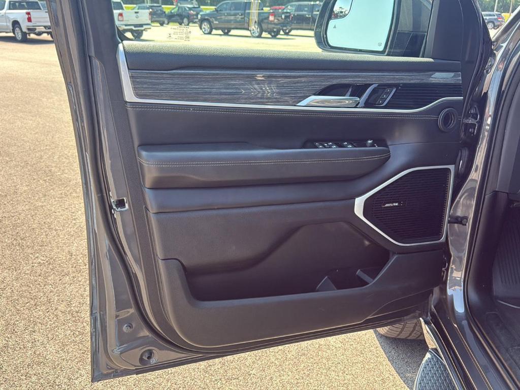 used 2022 Jeep Wagoneer car, priced at $38,900