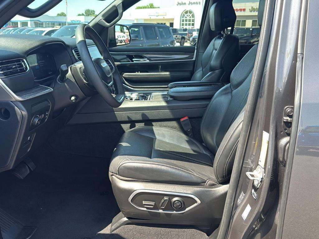used 2022 Jeep Wagoneer car, priced at $38,900