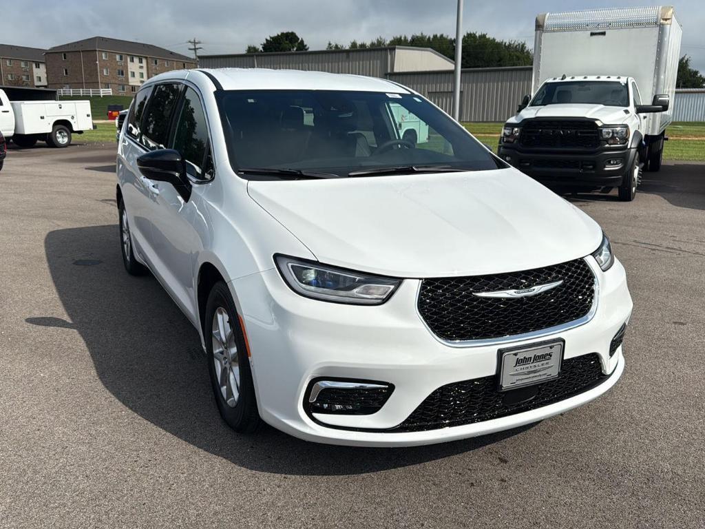 new 2026 Chrysler Pacifica car, priced at $44,935