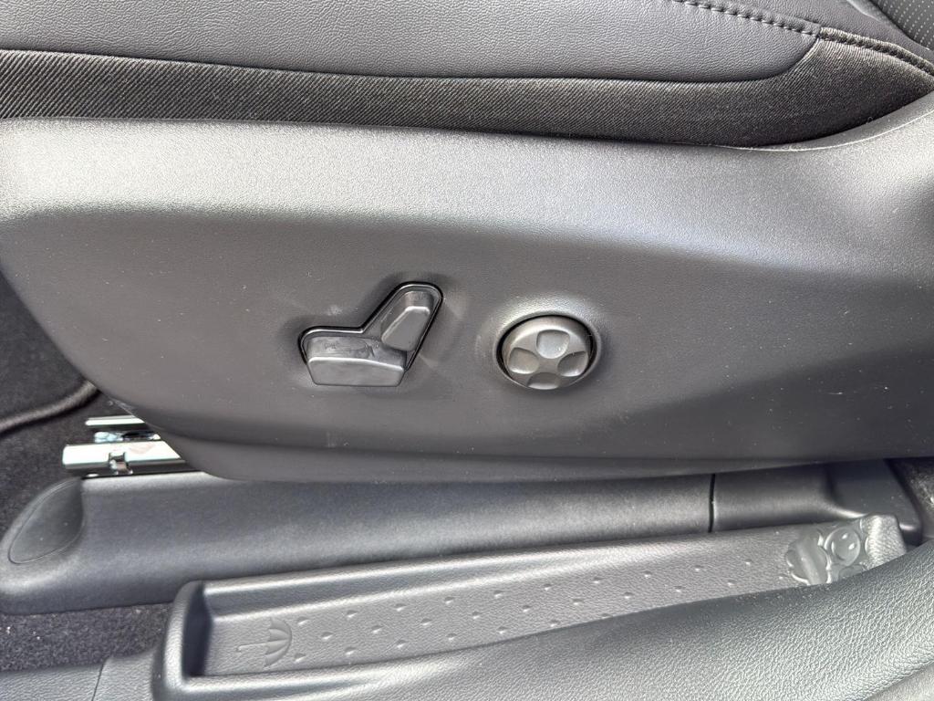 new 2026 Chrysler Pacifica car, priced at $44,935