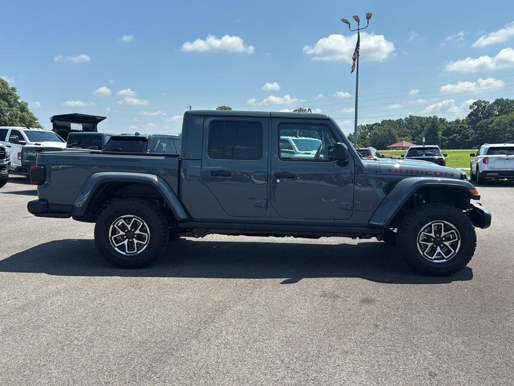 new 2025 Jeep Gladiator car, priced at $49,859