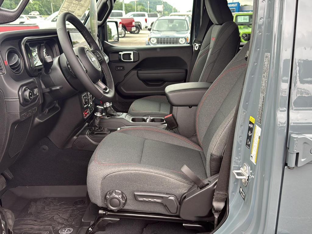 new 2025 Jeep Gladiator car, priced at $49,859
