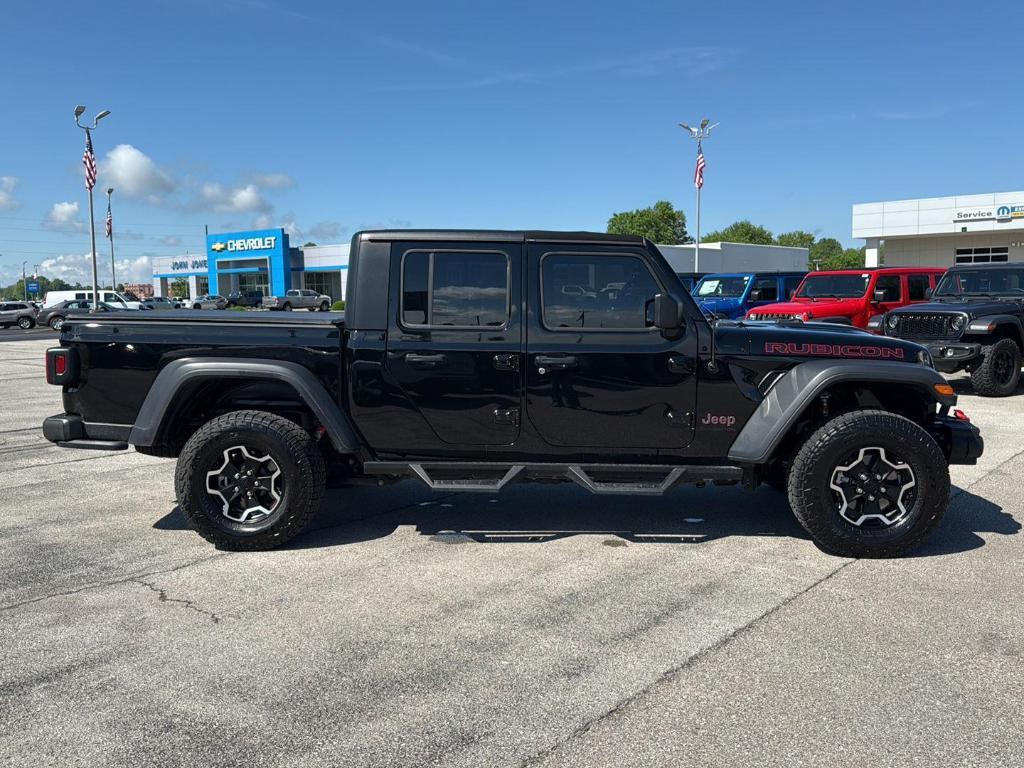 used 2022 Jeep Gladiator car, priced at $35,000