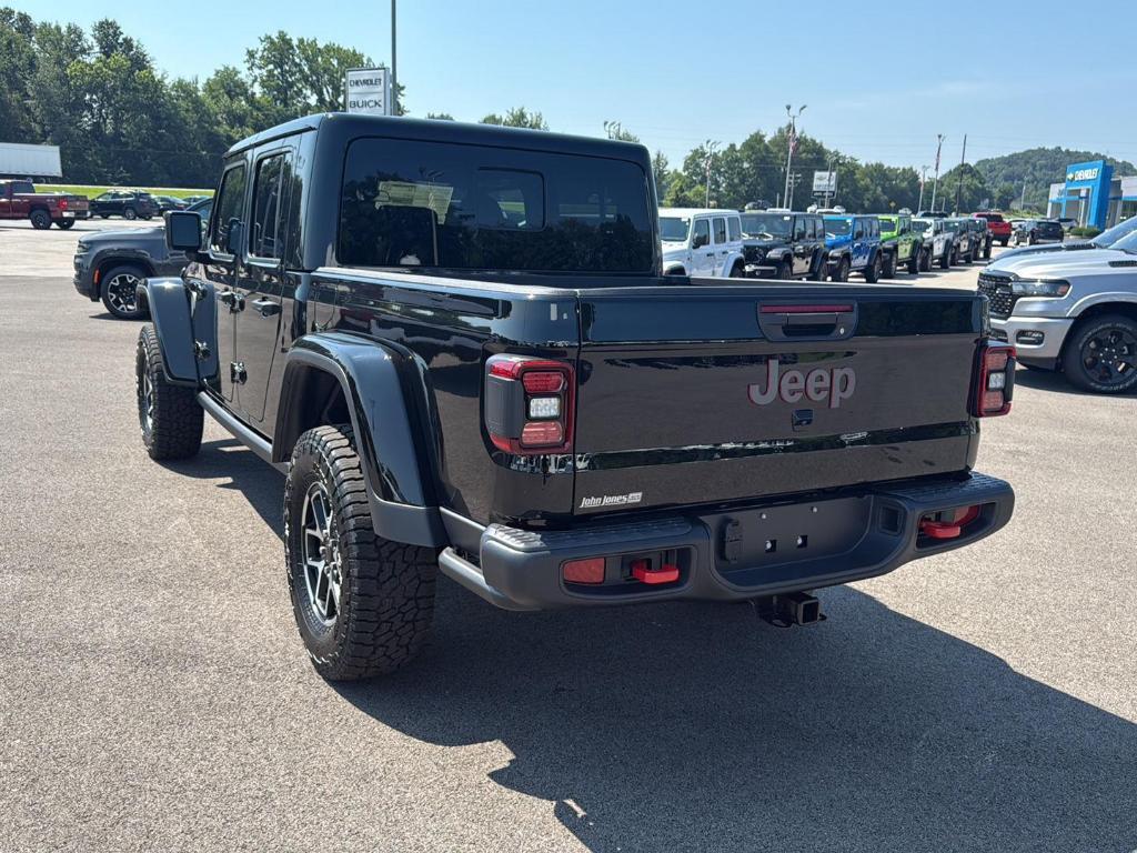 new 2025 Jeep Gladiator car, priced at $50,100