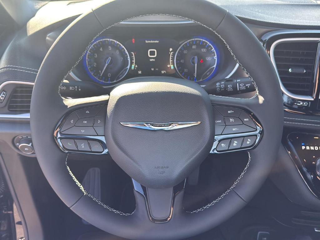 new 2026 Chrysler Pacifica car, priced at $45,915