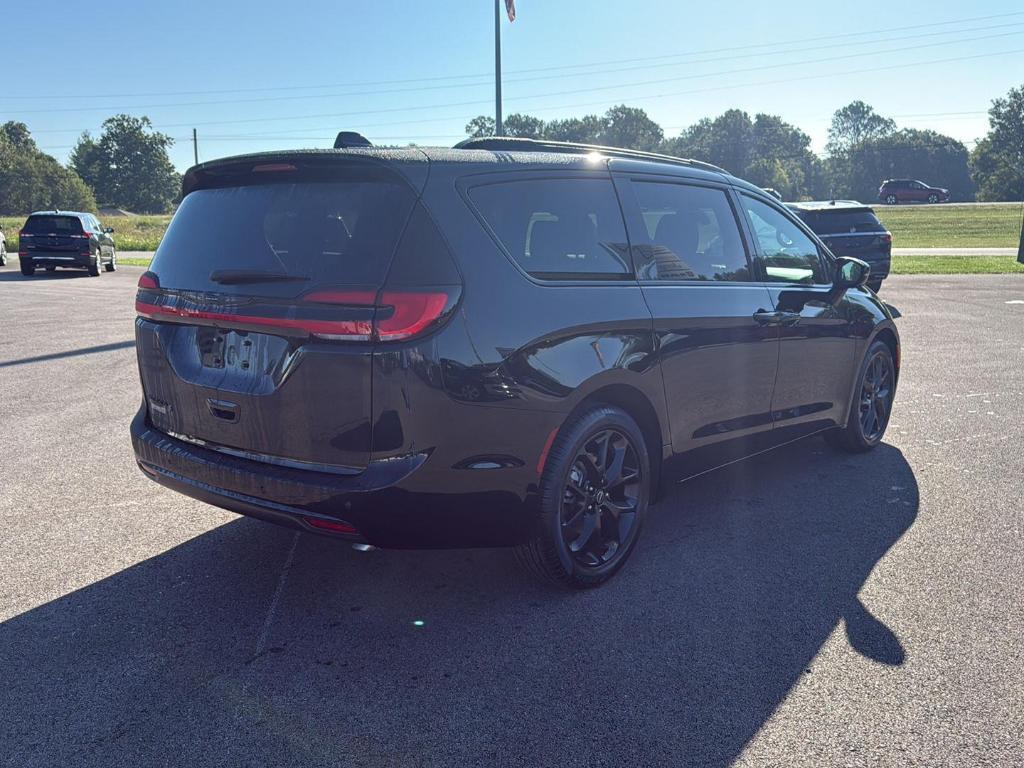 new 2026 Chrysler Pacifica car, priced at $45,915