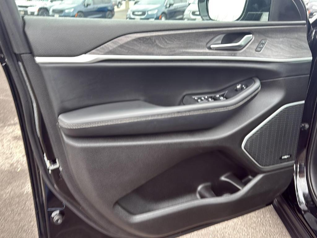 used 2022 Jeep Grand Cherokee L car, priced at $34,500