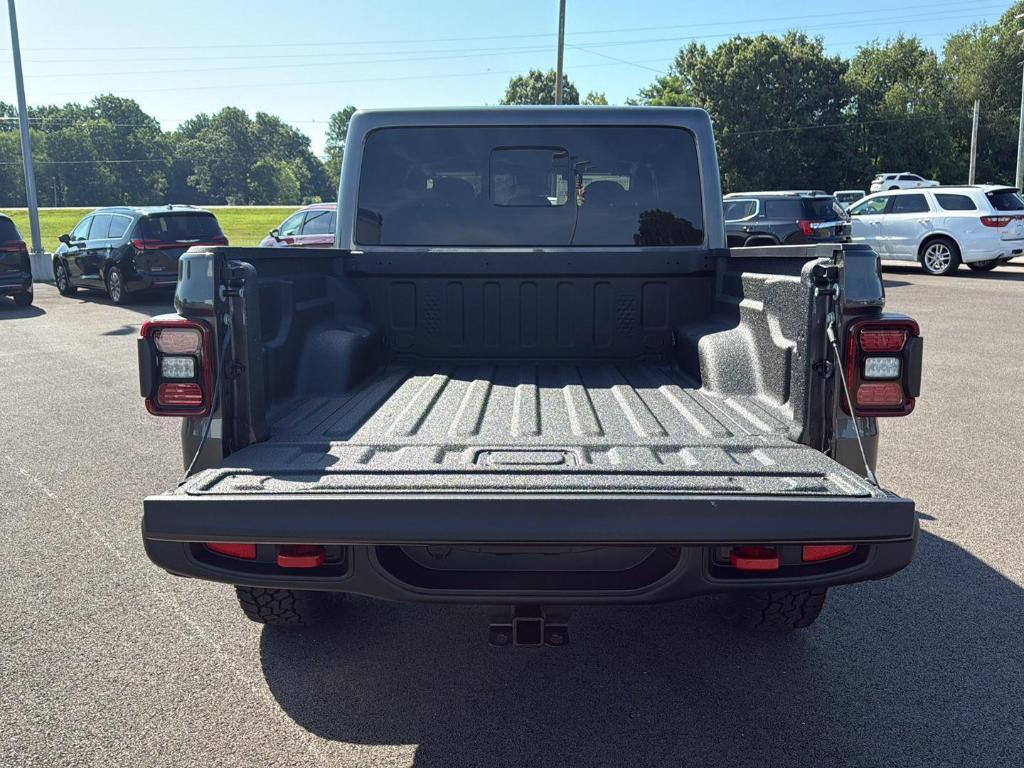 new 2025 Jeep Gladiator car, priced at $49,859