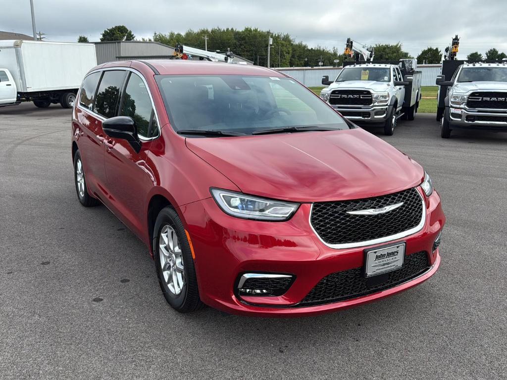 new 2026 Chrysler Pacifica car, priced at $44,735