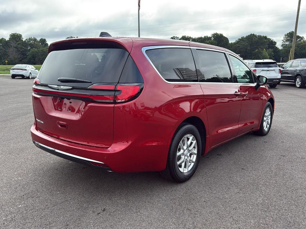 new 2026 Chrysler Pacifica car, priced at $44,735