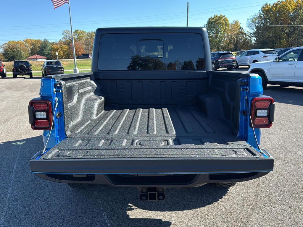 new 2026 Jeep Gladiator car, priced at $53,260