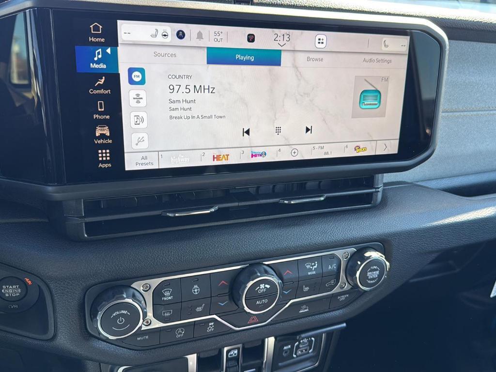 new 2026 Jeep Gladiator car, priced at $53,260