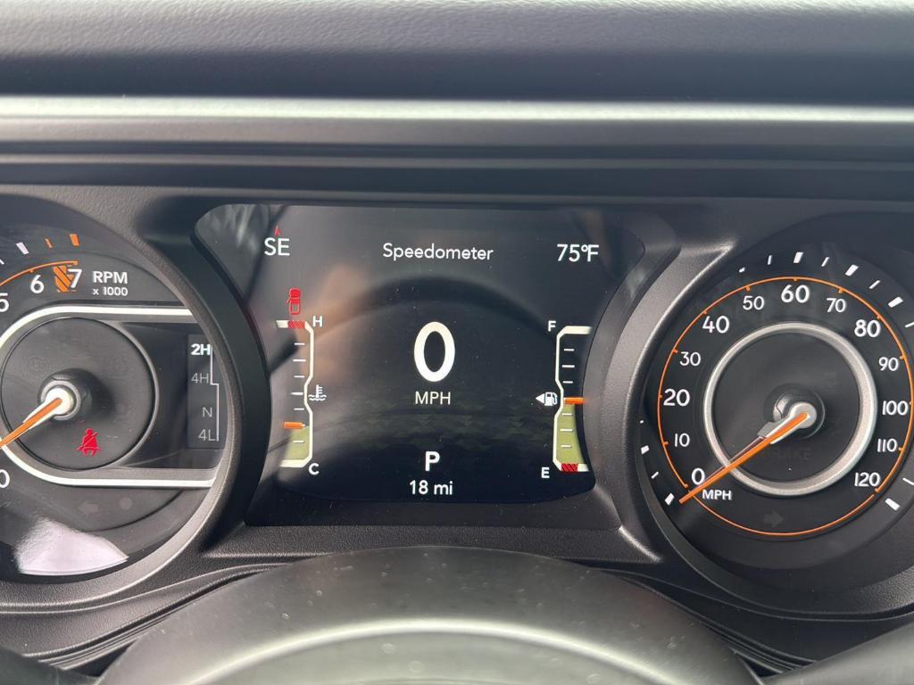 new 2025 Jeep Gladiator car, priced at $46,295