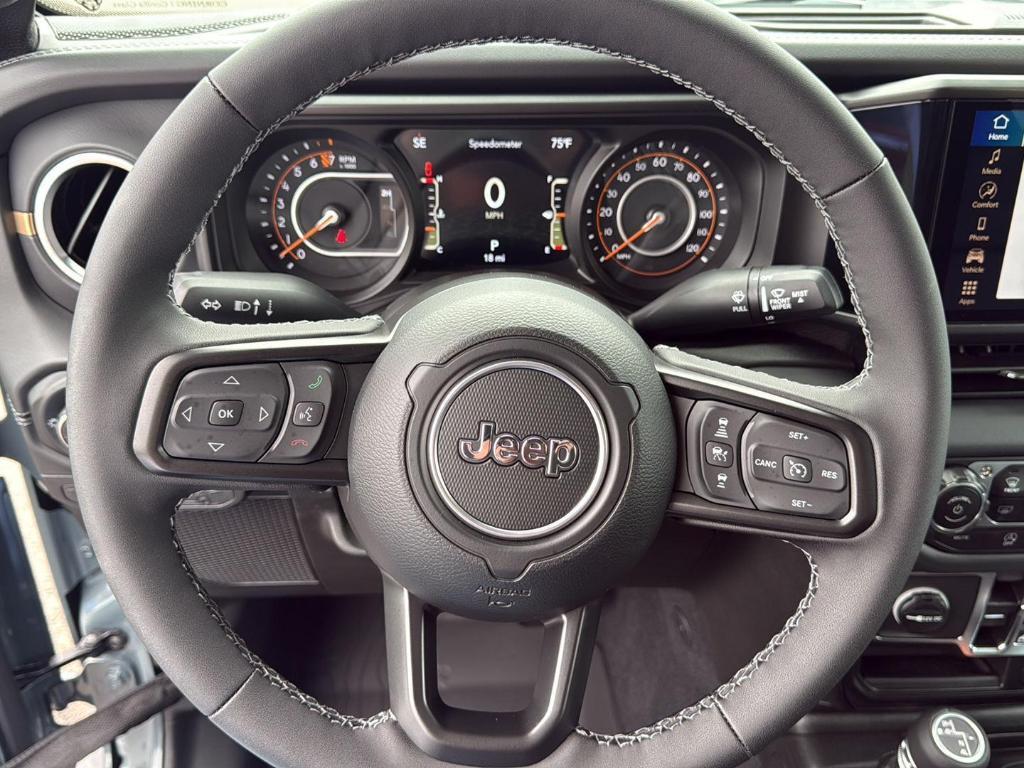 new 2025 Jeep Gladiator car, priced at $46,295