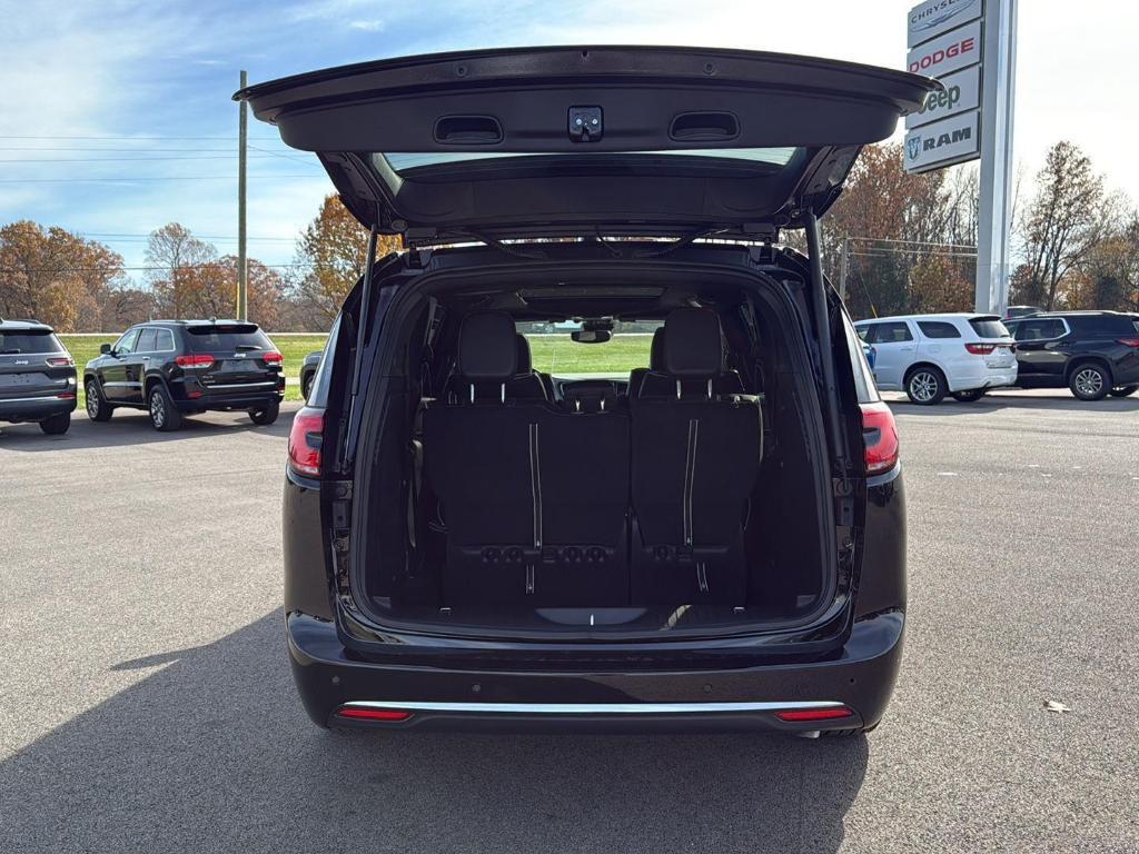 new 2026 Chrysler Pacifica car, priced at $50,466