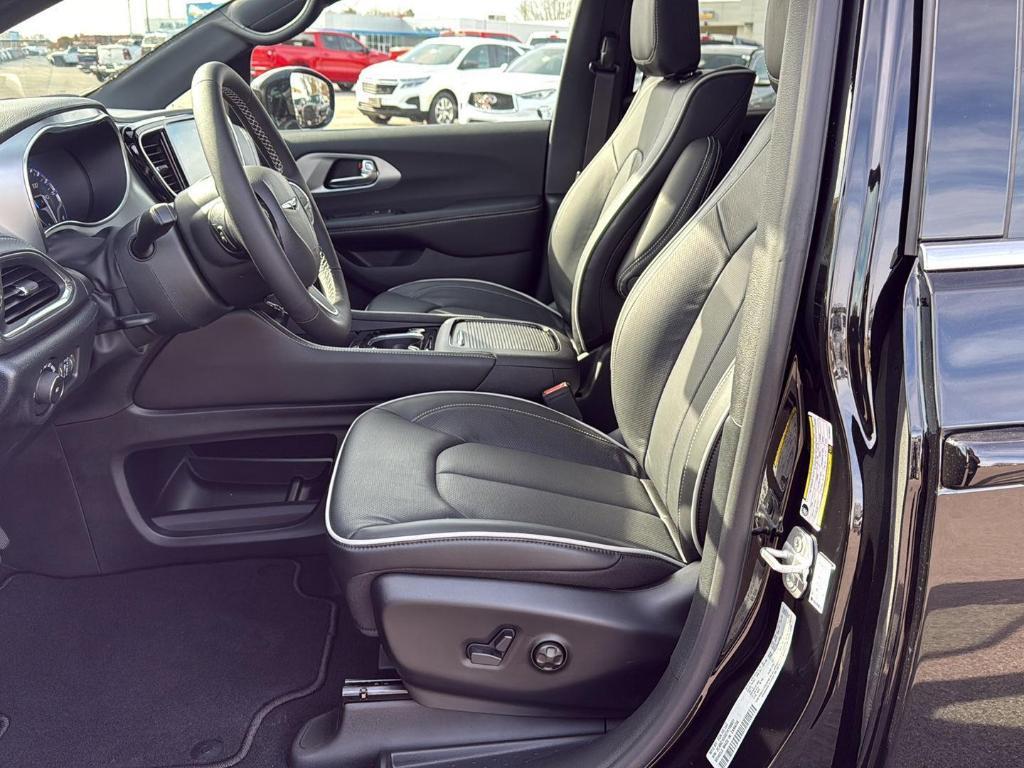 new 2026 Chrysler Pacifica car, priced at $50,466