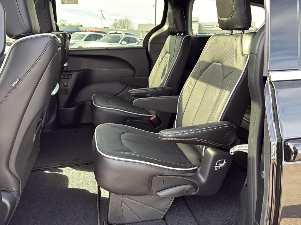 new 2026 Chrysler Pacifica car, priced at $50,466