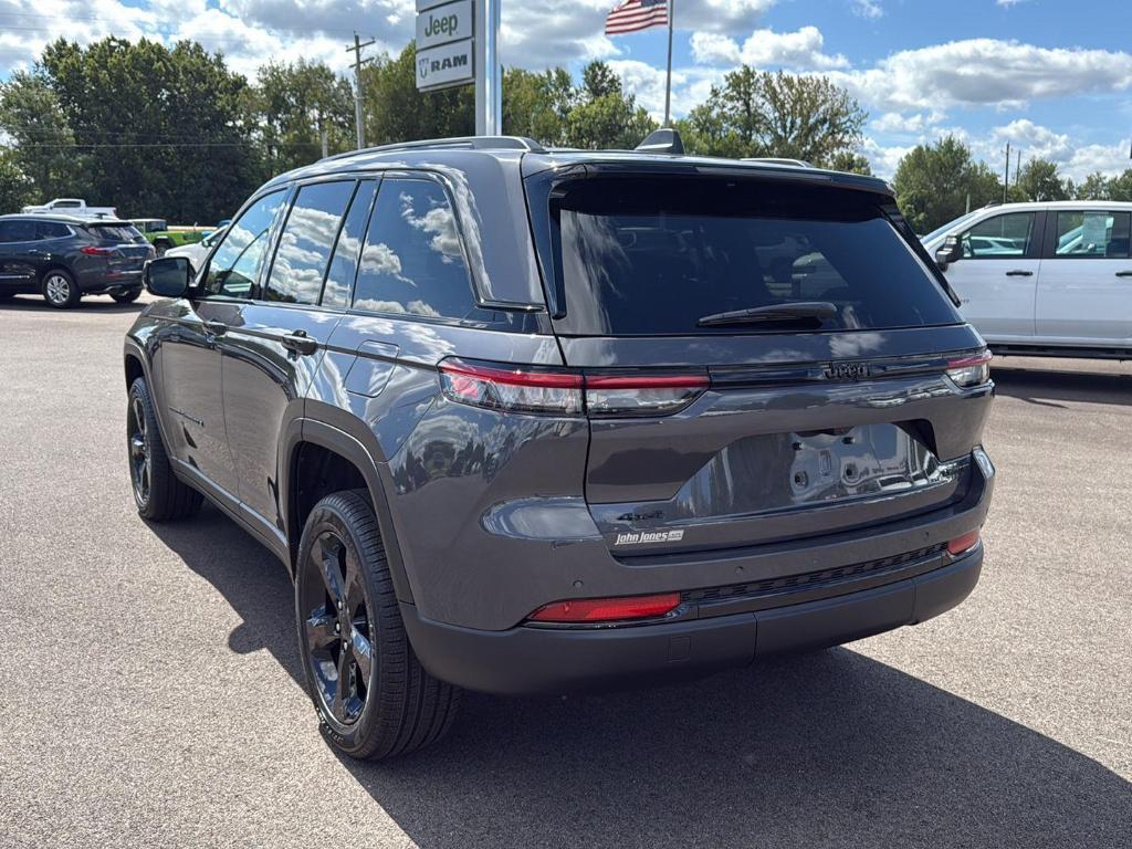 new 2025 Jeep Grand Cherokee car, priced at $47,985