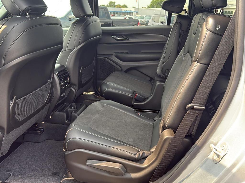 new 2025 Jeep Grand Cherokee L car, priced at $43,730