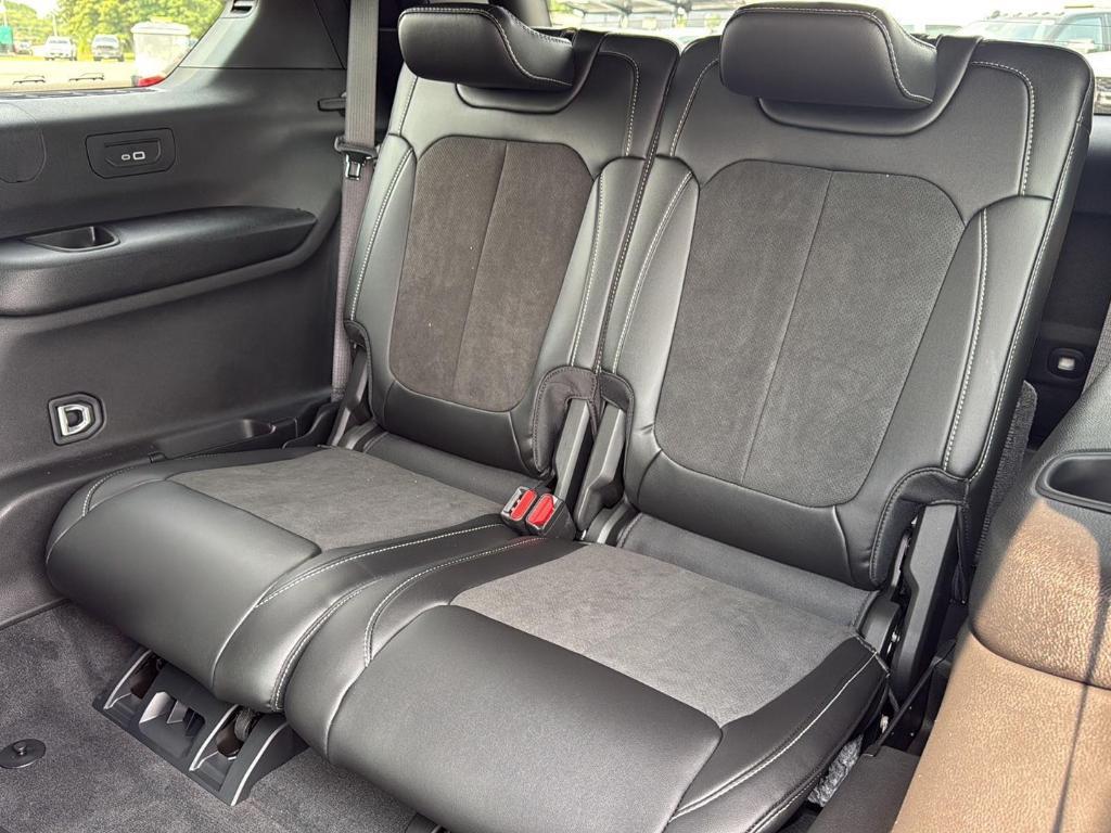 new 2025 Jeep Grand Cherokee L car, priced at $43,730