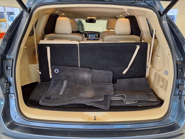 used 2018 Toyota Highlander car, priced at $23,987