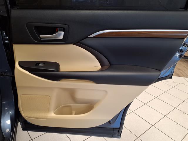 used 2018 Toyota Highlander car, priced at $23,987