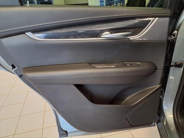 used 2023 Cadillac XT5 car, priced at $30,393