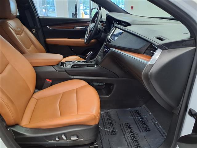 used 2022 Cadillac XT5 car, priced at $29,559