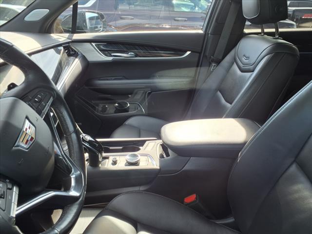 used 2024 Cadillac XT6 car, priced at $41,840