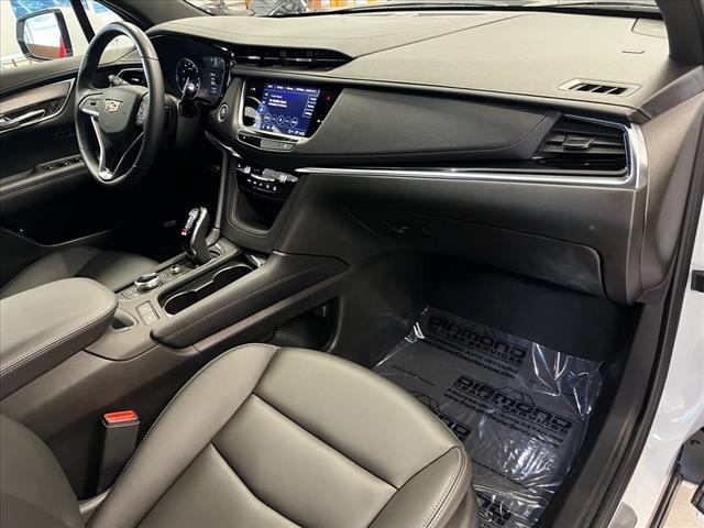 used 2024 Cadillac XT6 car, priced at $42,601