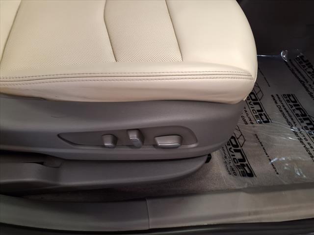 used 2023 Cadillac XT6 car, priced at $37,498