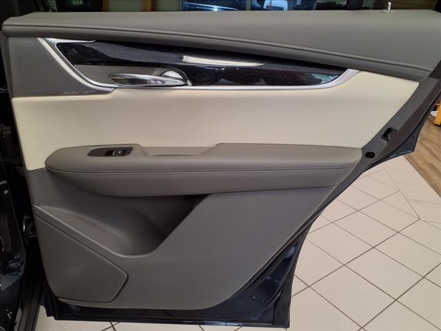 used 2023 Cadillac XT6 car, priced at $37,498