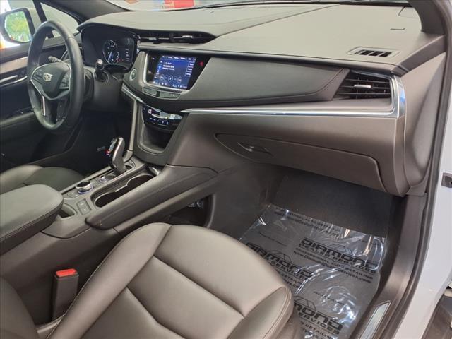 used 2022 Cadillac XT5 car, priced at $25,148