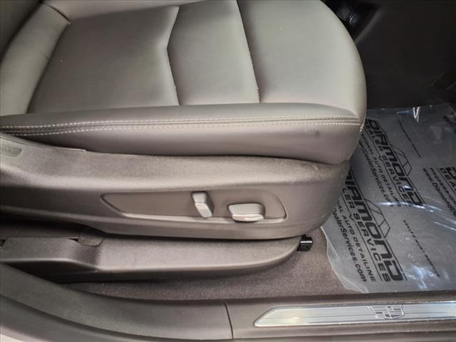 used 2022 Cadillac XT5 car, priced at $25,148