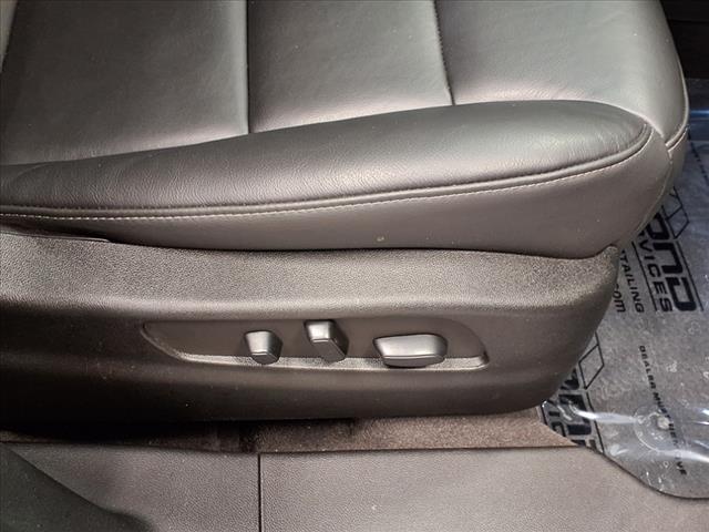 used 2022 Cadillac XT4 car, priced at $25,794