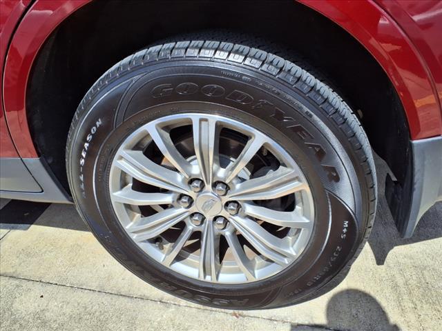 used 2017 Cadillac XT5 car, priced at $17,789