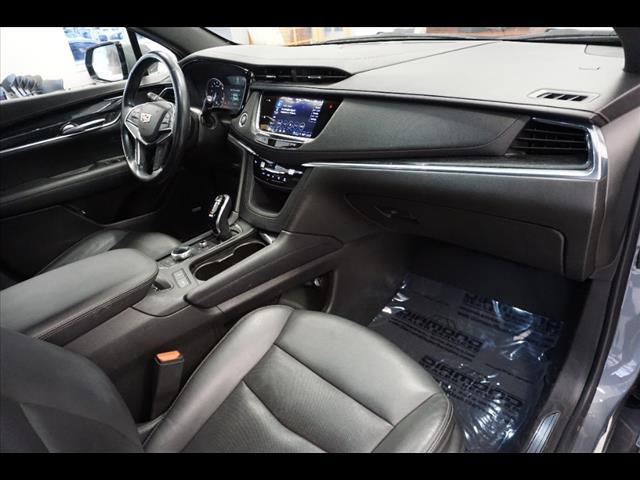 used 2022 Cadillac XT5 car, priced at $30,851