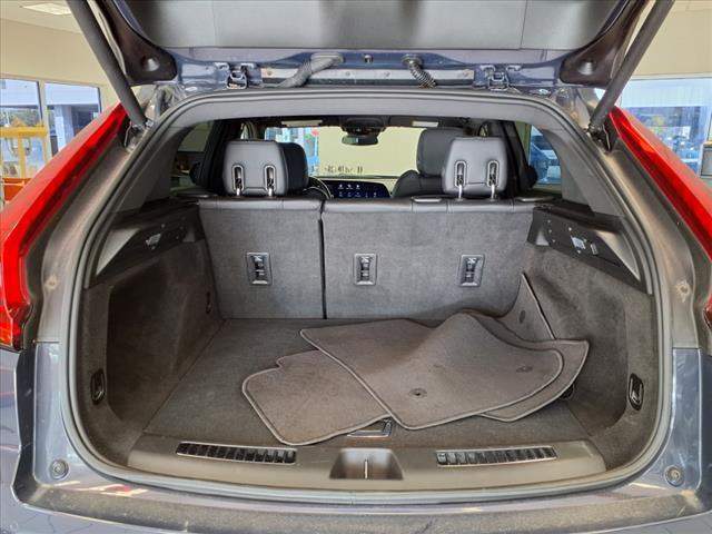 used 2024 Cadillac XT4 car, priced at $35,999