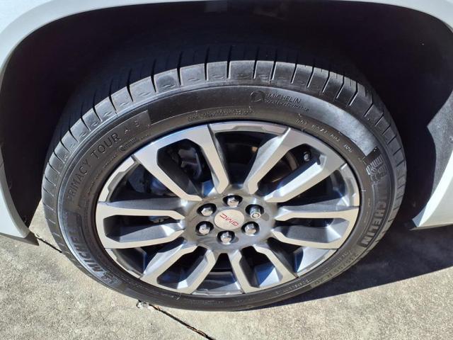 used 2021 GMC Acadia car, priced at $30,987