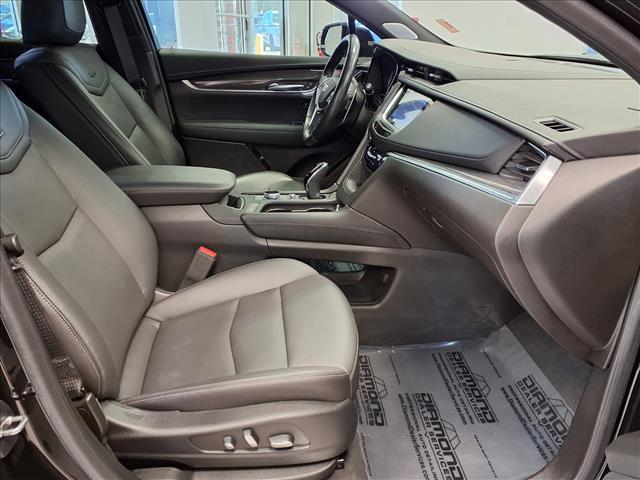 used 2023 Cadillac XT5 car, priced at $34,081
