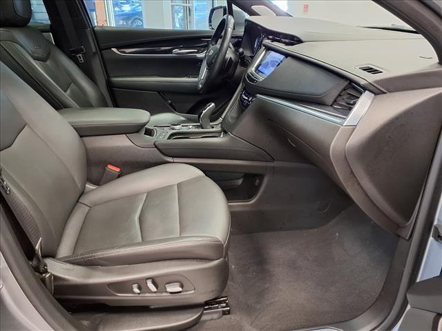 used 2023 Cadillac XT5 car, priced at $29,600