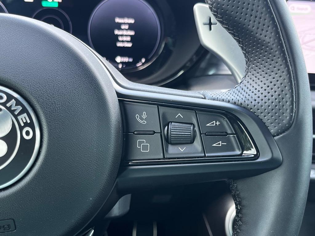 new 2024 Alfa Romeo Tonale car, priced at $47,352