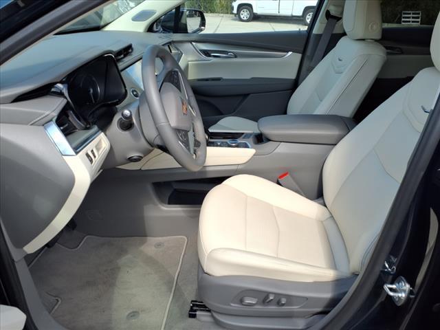 used 2025 Cadillac XT5 car, priced at $45,861