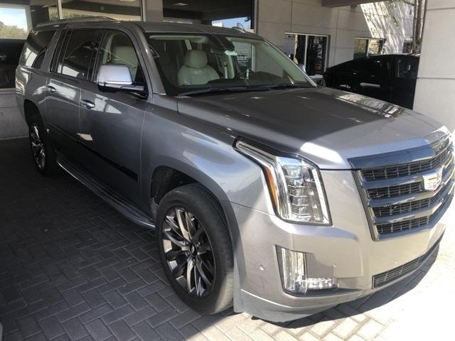 used 2020 Cadillac Escalade ESV car, priced at $32,251
