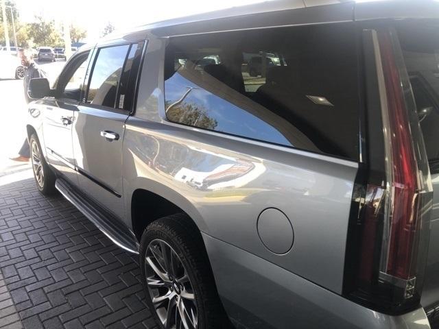 used 2020 Cadillac Escalade ESV car, priced at $32,251