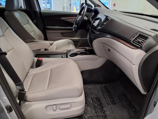 used 2022 Honda Pilot car, priced at $27,800