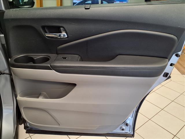 used 2022 Honda Pilot car, priced at $27,800